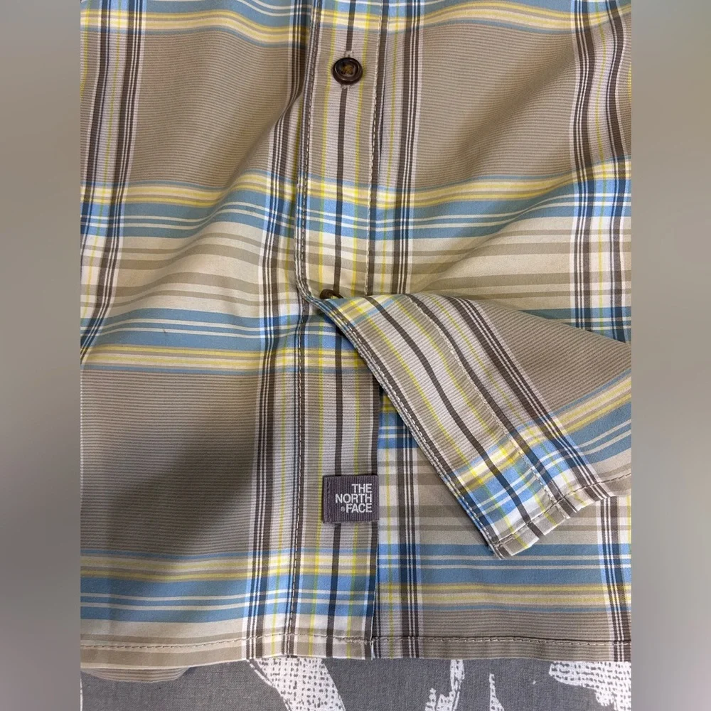 🔷”The North Face” Casual Blue/Tan & Yellow Plaid Button Down Short Sleeved Shirt